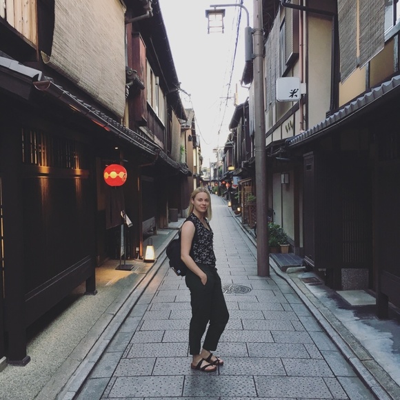 Meet your Posher, Caroline - Picture 8 of 8